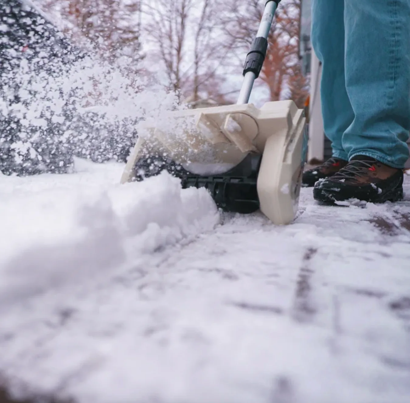 Restored Snow Joe 20-Volt ECOSHARP Cordless Snow Shovel | Directional Chute | Brushless Motor | W/ 2 x 4.0-Ah Batteries + Charger (Refurbished)