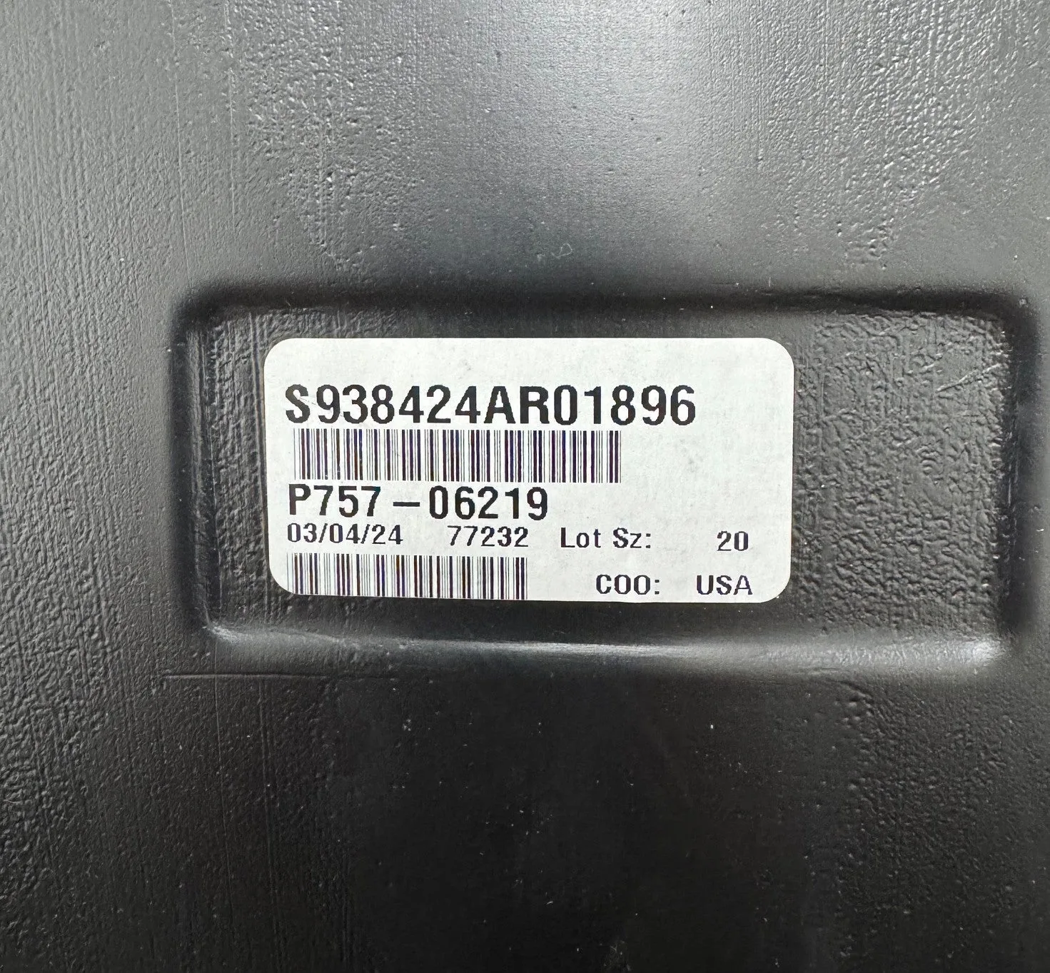 Cub Cadet Zero Turn Riding Mower Seat with Adjustable Rails | 757P06219 / 757-06219 / 757-06094