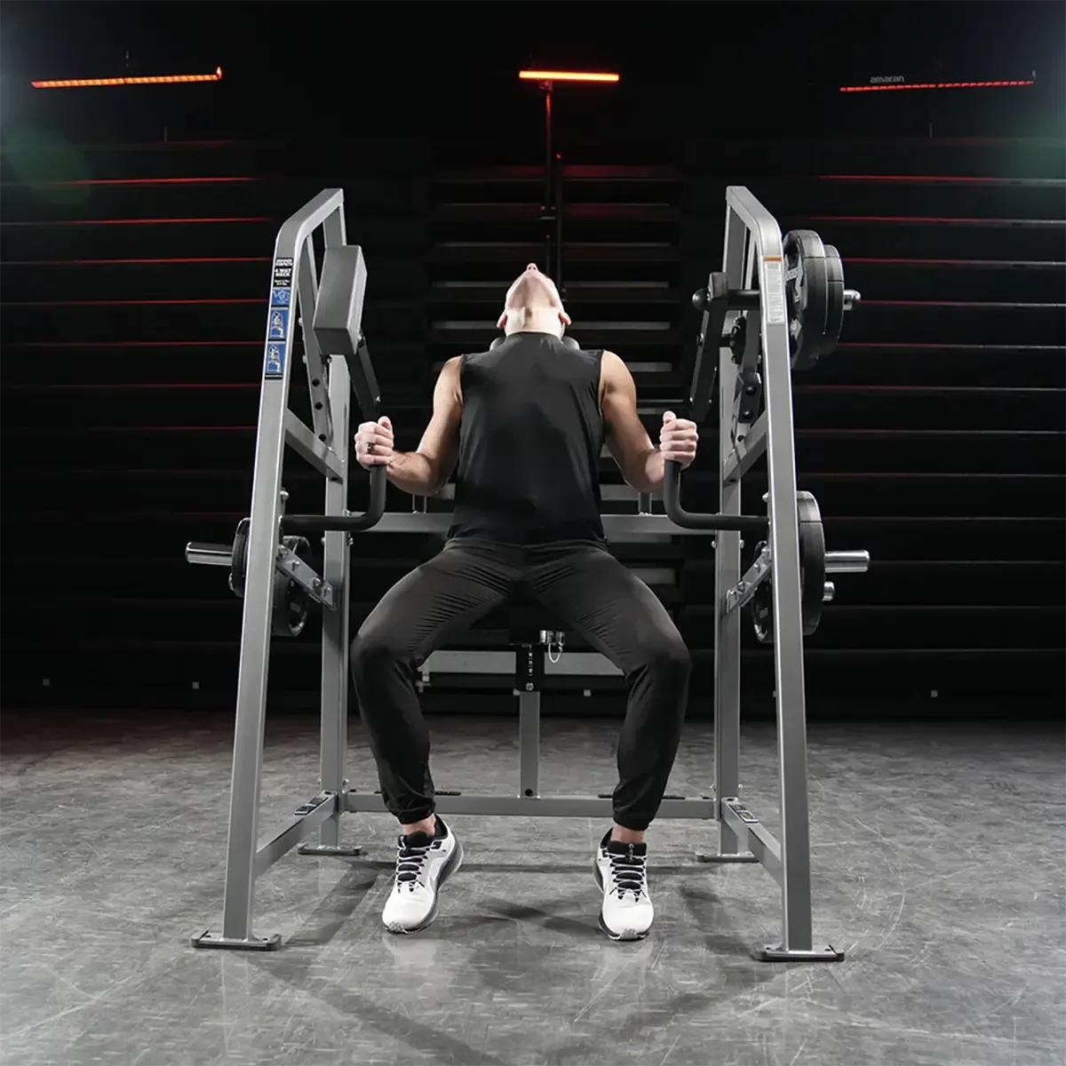 Hammer Strength Plate-loaded neck machine with rotating head pad