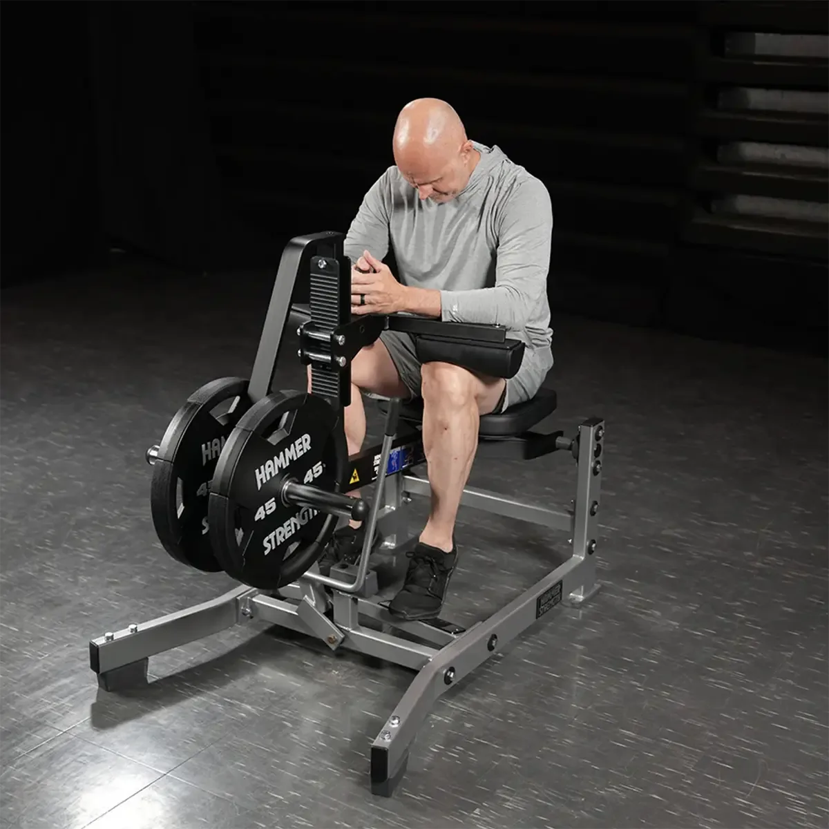Hammer Strength calf machine with adjustable thigh restraint