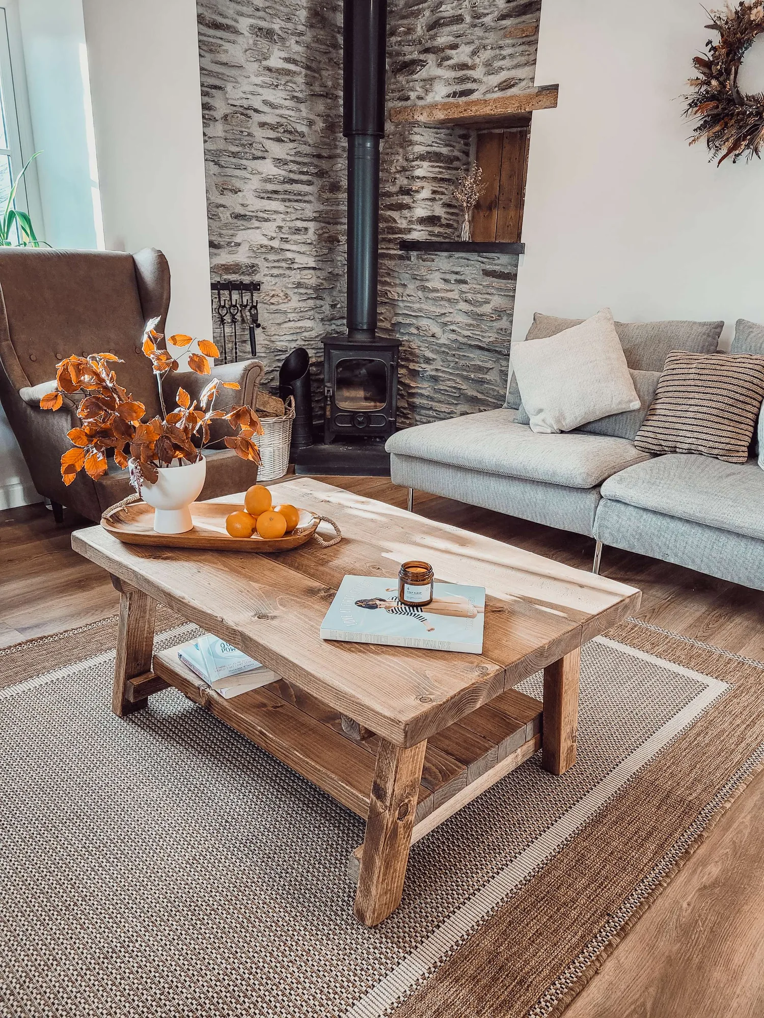 ARBA Rustic Wooden Coffee Table With Shelf