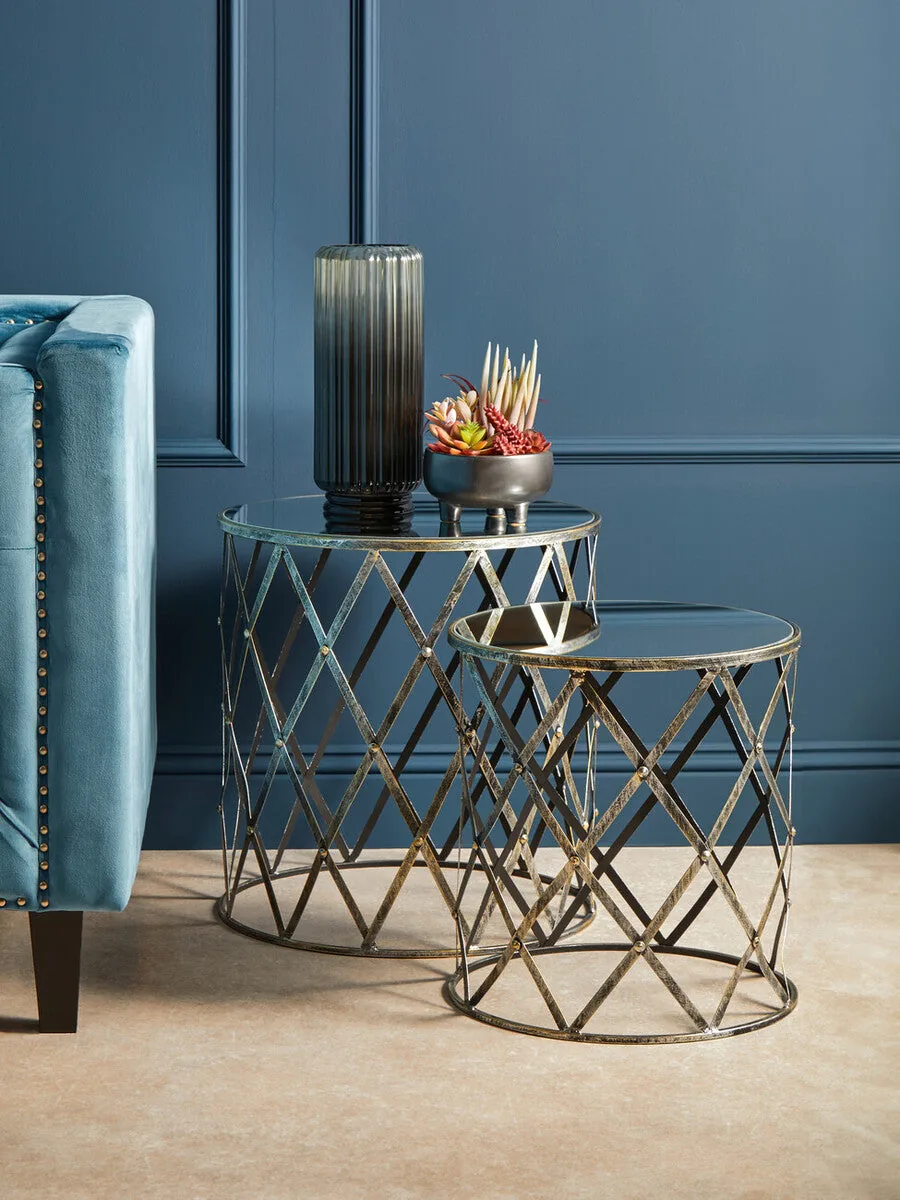 Set Of 2 Diamond Design Silver Frame Side Tables With Round Mirrored Top, Avantis
