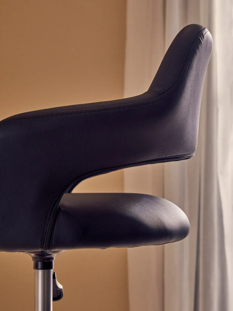 Fionna Black Home Office Chair With Curved Back