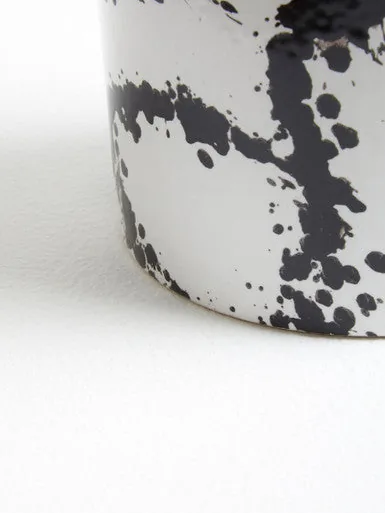 Sorrell Black & White Small Planter