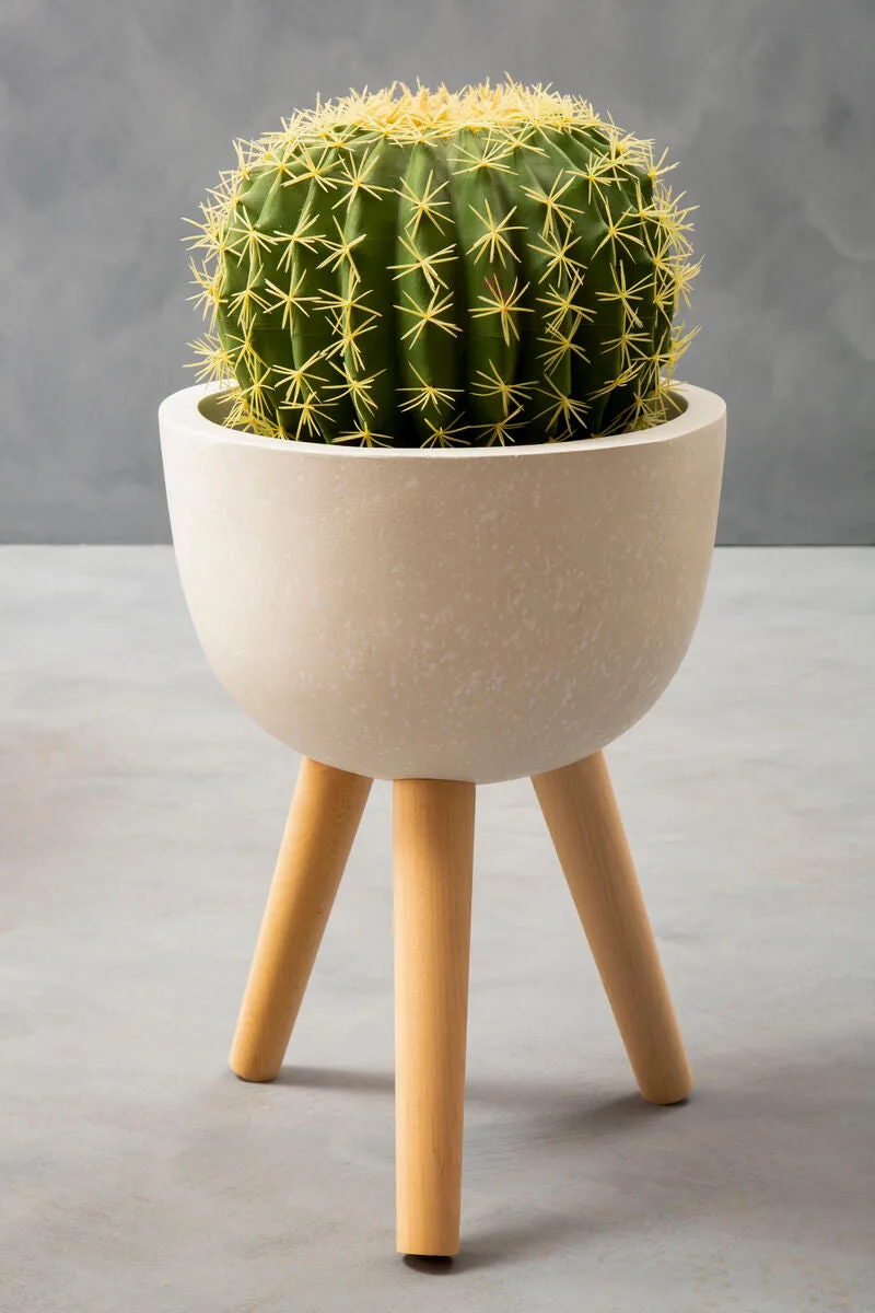 Darnell Small White Rounded Planter
