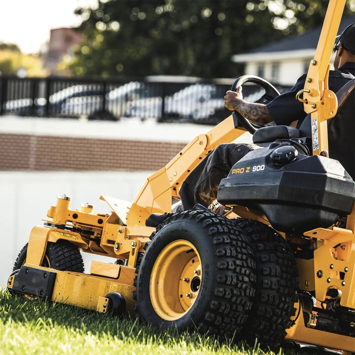 Cub Cadet PRO Z 972SD EFI Zero Turn Lawn Mower