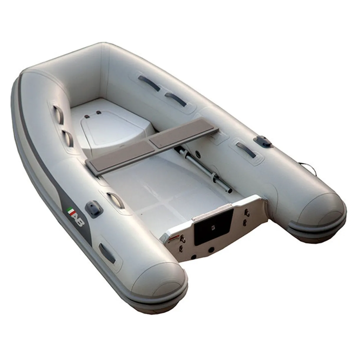 AB Navigo 8 VS RIB